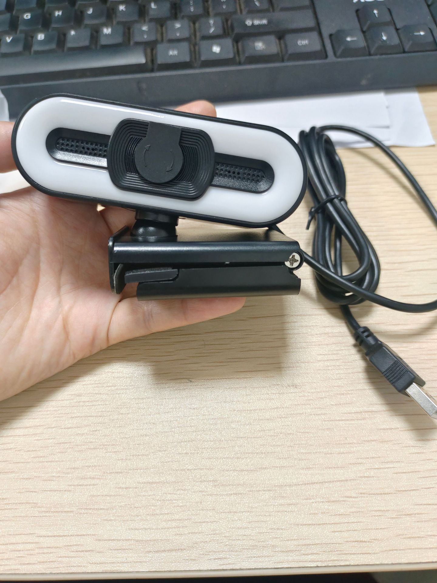 Allist Vision Pro 4K Smart Webcam | Integrated 3-Tone Fill Light & Privacy Shield